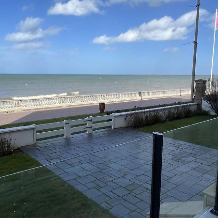 Studio En Centre-Ville De Cabourg Avec Balcon Et Parking - Fr-1-487-345 Exterior photo